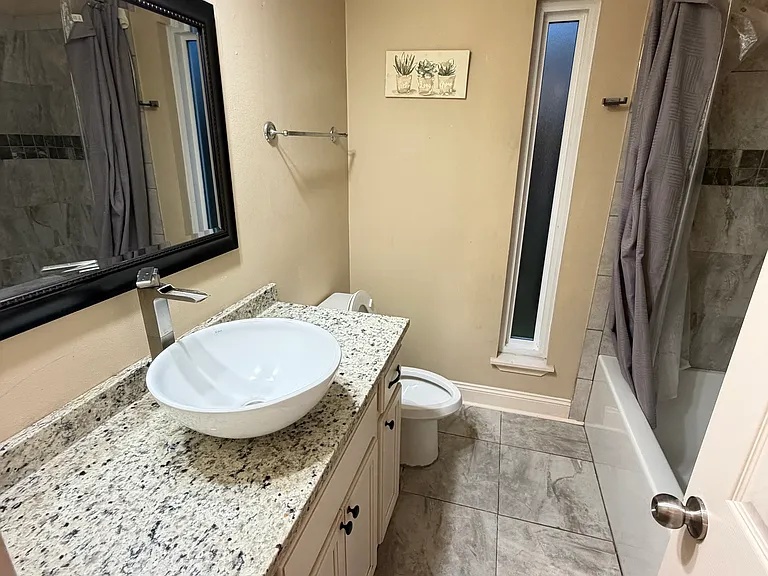 14443 Bywood Ave — Photo 4