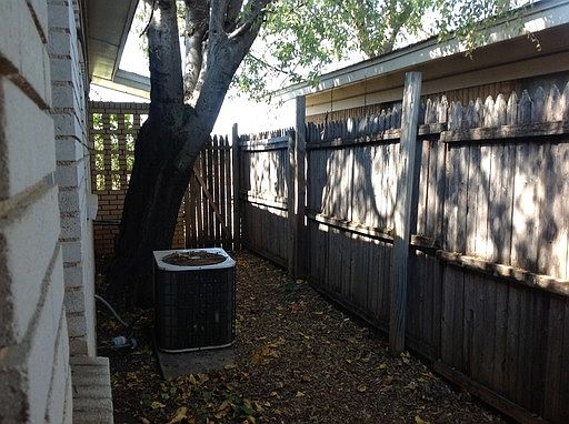 2nd image of 401 N Davis Dr Unit A