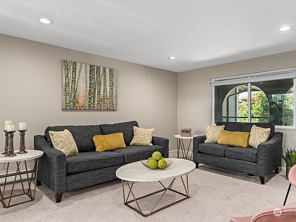 4th image of 17305 NE 45th Street #126