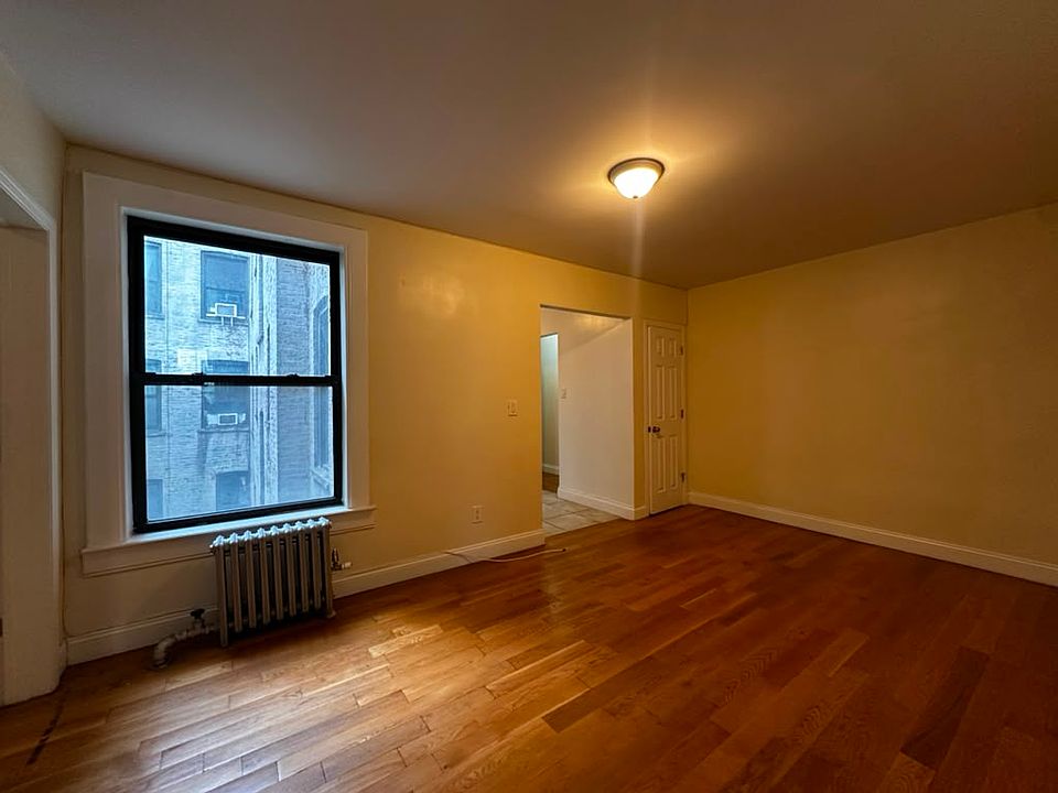 1st image of 243 13th St APT 6