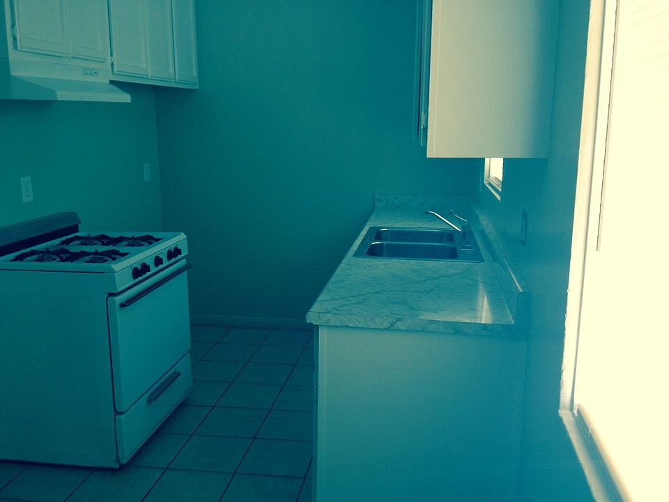 2nd image of 1422 Orange Ave APT 5
