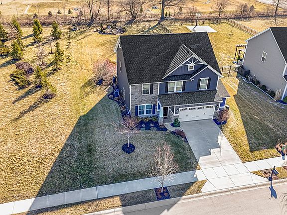 3rd image of 13615 Moorcroft Dr