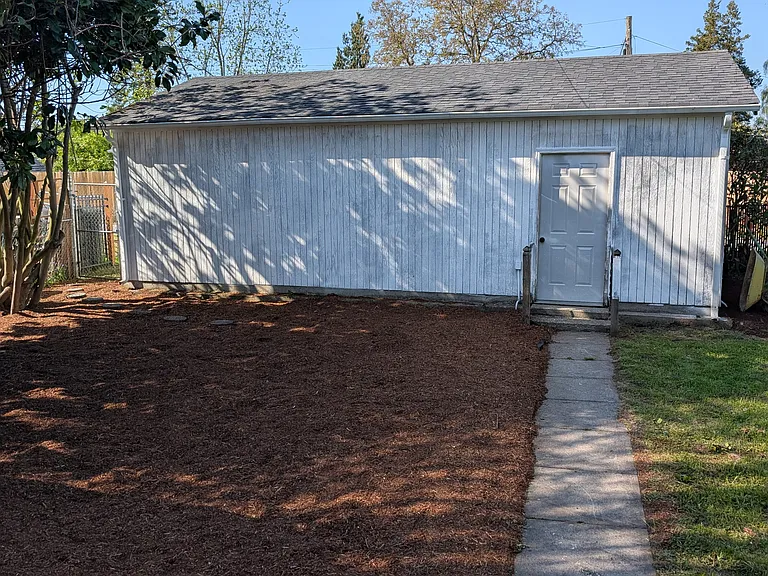 315 4th Ave SE — Photo 32