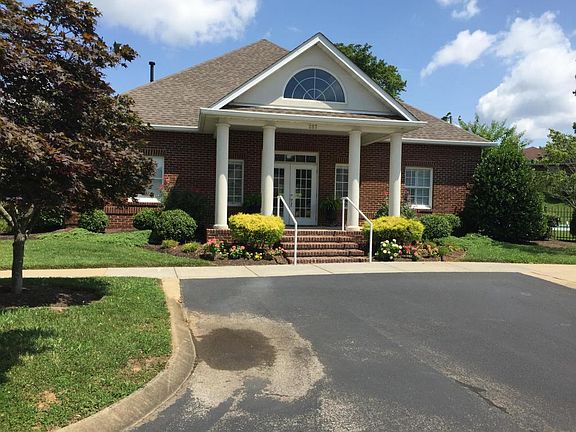 3rd image of 431 Savannah Village Dr