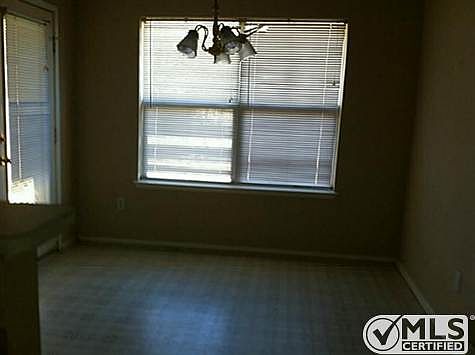 2nd image of 1706 Merritt Dr