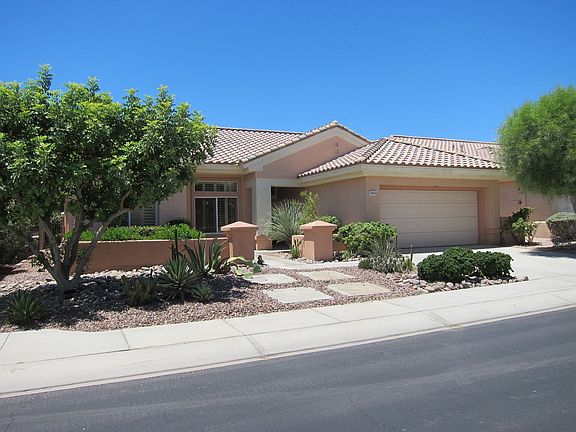 3rd image of 78093 Larbrook Dr