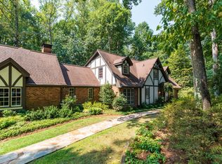 995 Ridge Tarn, Sandy springs, GA 30350
