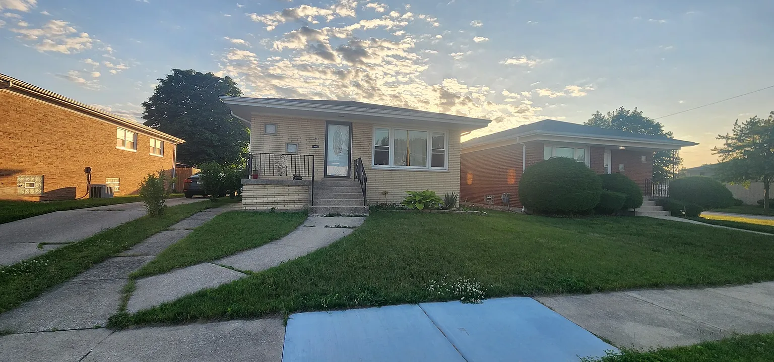 638 Hoxie Ave photo 1