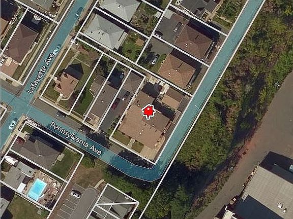 2nd image of 851 Pennsylvania Ave