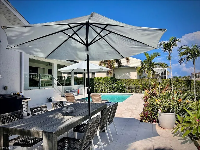383 Seabee Ave — Photo 8