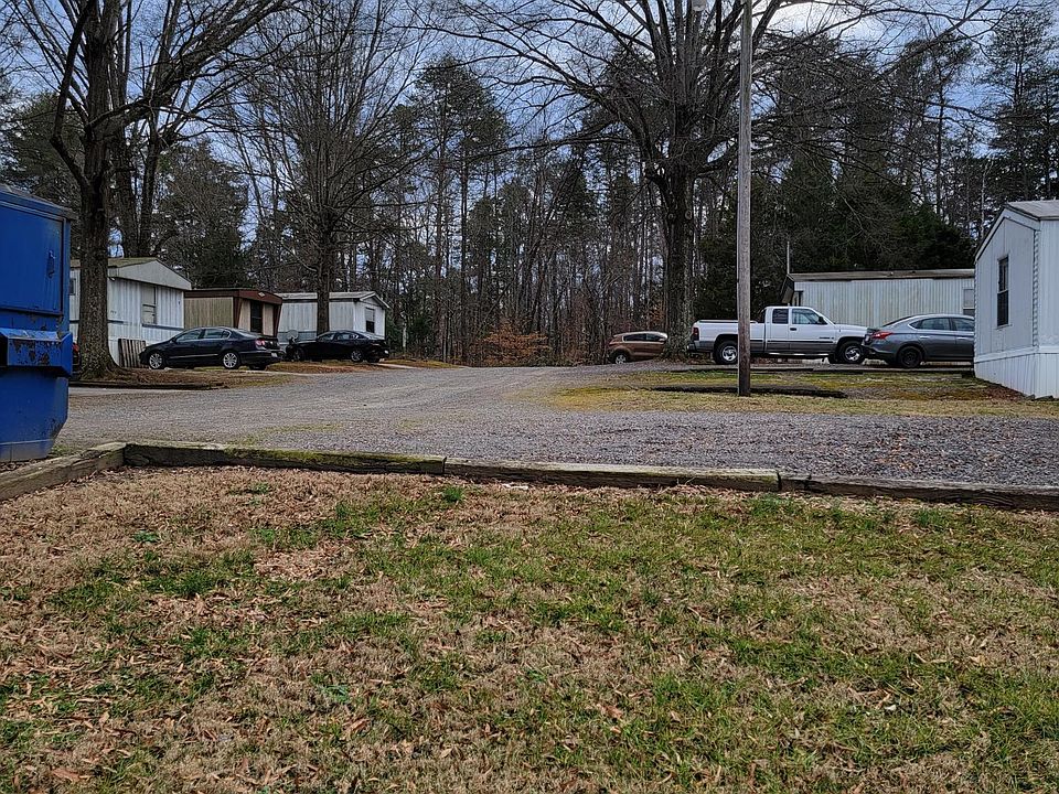 This is looking up the street from the dumpster. This trailer is just to the right of the dumpster.