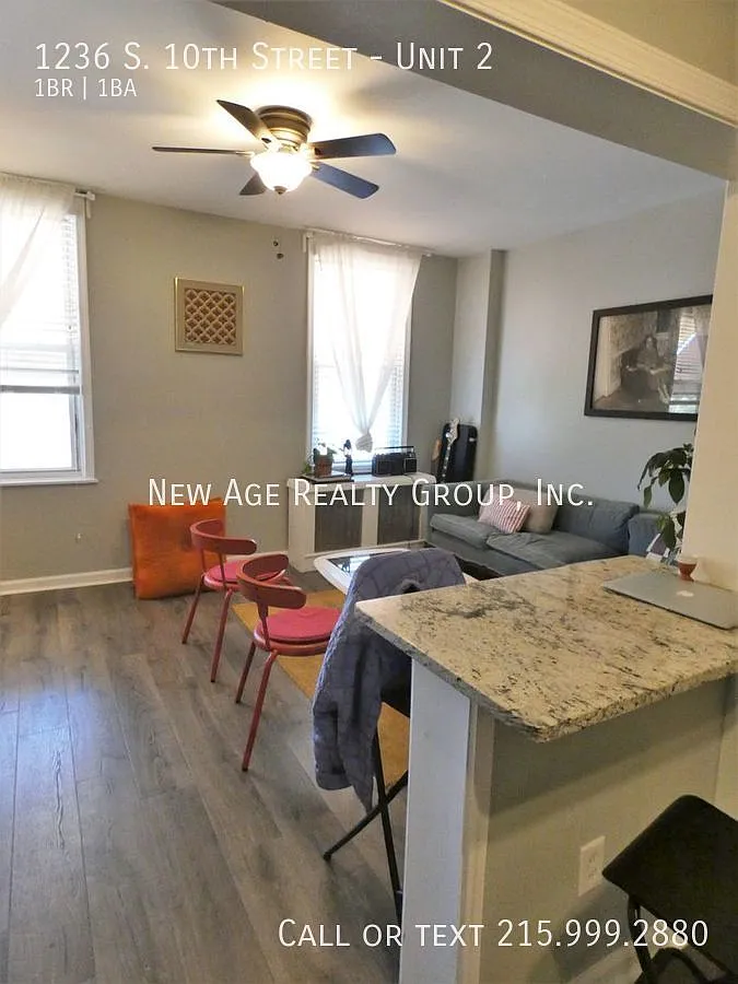 Building Photo - 1236 S 10th St #2