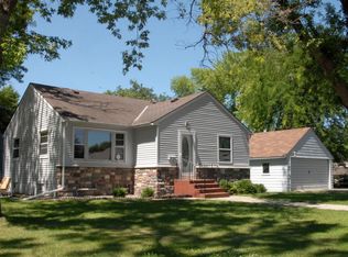 312 S 5th St, Olivia, MN 56277
