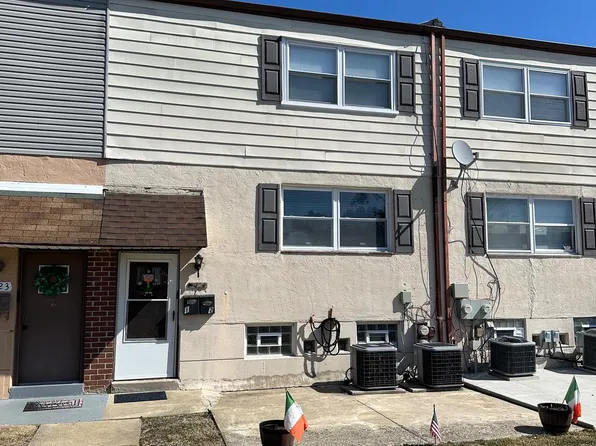 4425 Strahle St, Philadelphia, PA 19136