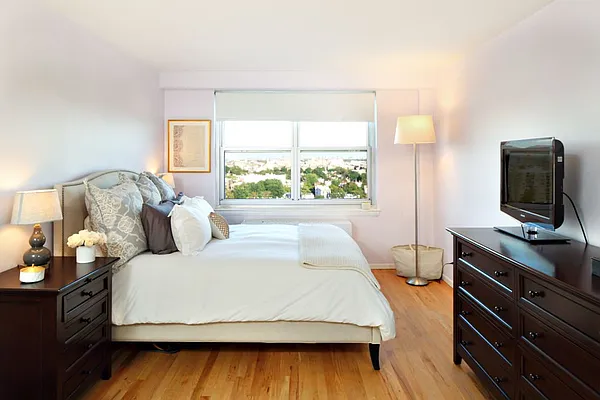 Sold by HomeDax Real Estate | media 5