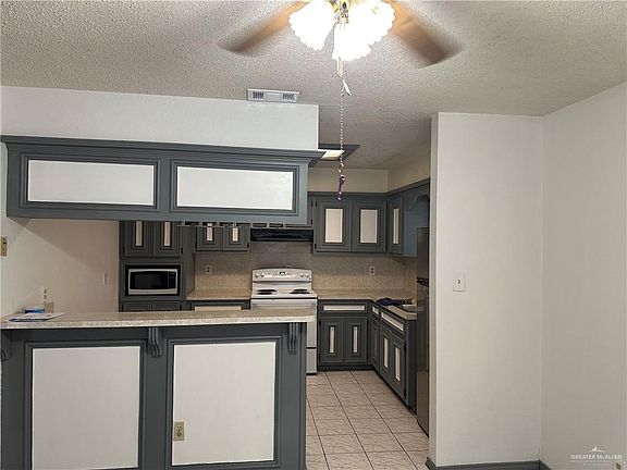 4th image of 4705 NE Savannah Dr