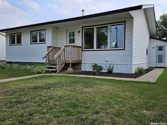 2nd image of 614 98th Ave