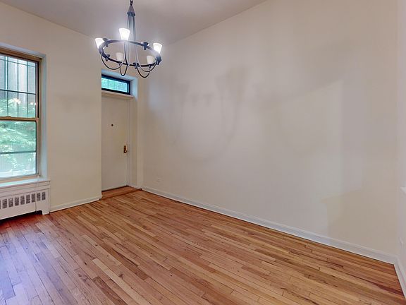 5th image of 107 W 68th St #C1