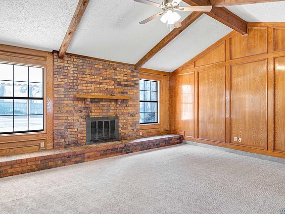 5th image of 10 Pine Burr Cir