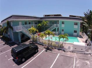 11440 1st St E APT 2, Treasure Island, FL 33706