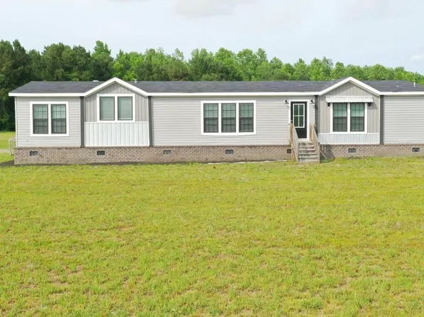9996 Hardwick Rd., Nichols, SC 29581