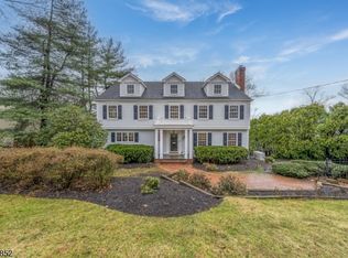 71 Dale Dr, Summit City, NJ 07901