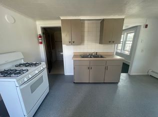 12-14 E Hoosac St, Adams, MA 01220