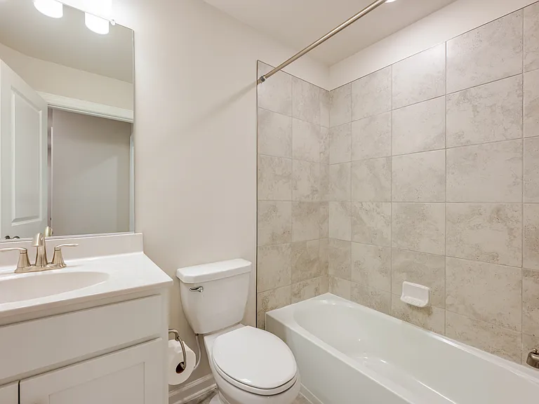 2401 Stella Pl — Photo 11