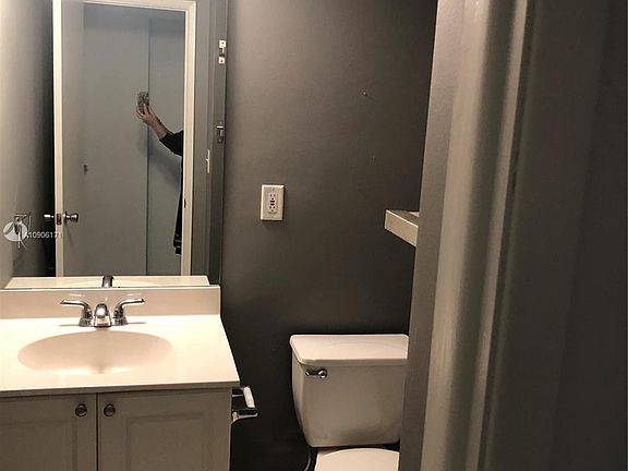 5th image of 19390 Collins Ave APT 203
