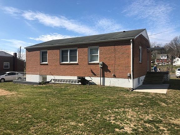 3rd image of 575 E Lexington St