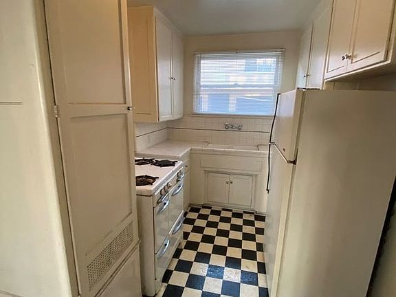 2nd image of 803 Alandele Ave APT 2