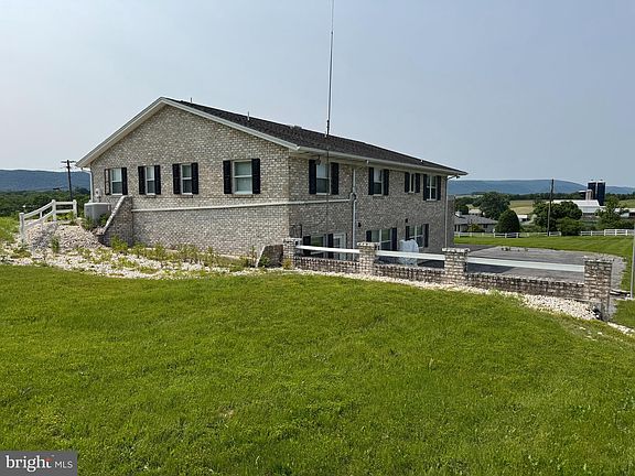 5th image of 6472 Edwards Dr
