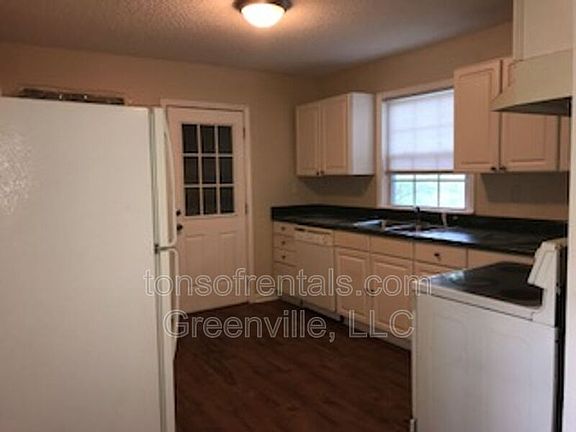5th image of 8223 Maxwell Cir