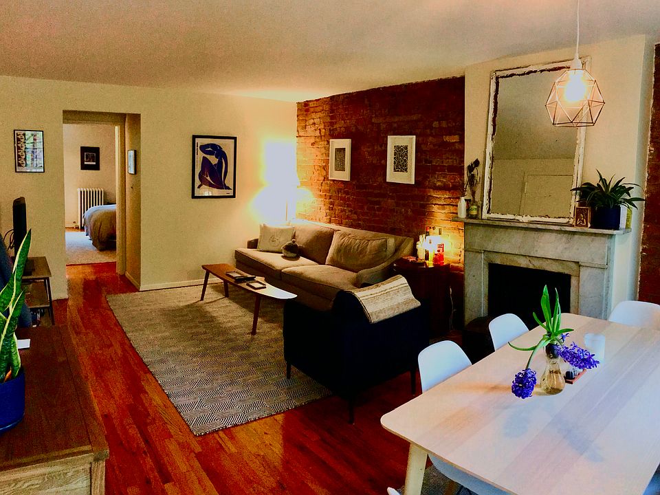 1st image of 379 Pacific St #2