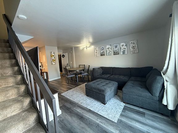 2nd image of 2803 Wilson St #4