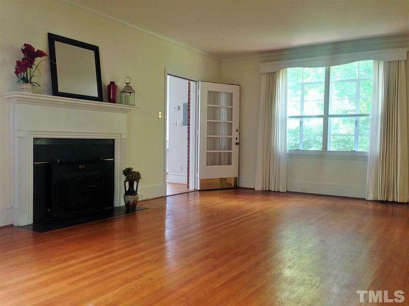 4th image of 2618 Wade Ave