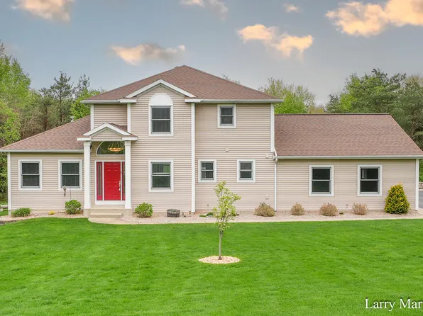 2115 Hilltop View Dr, Dorr, MI 49323