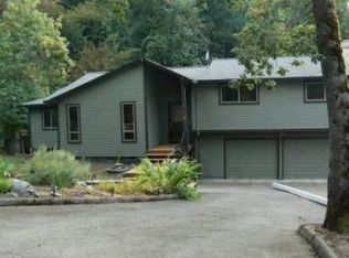 834 S 71st St, Springfield, OR 97478