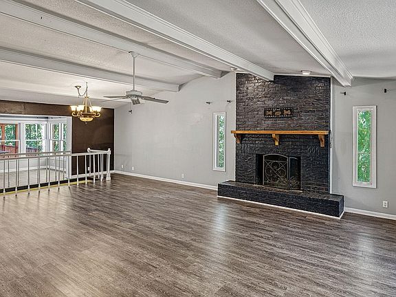 2nd image of 31 La Granja Cir