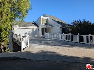 21443 Iglesia Dr, Woodland Hills, CA, 91364