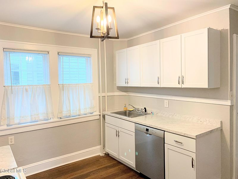 5th image of 67 Harris Avenue