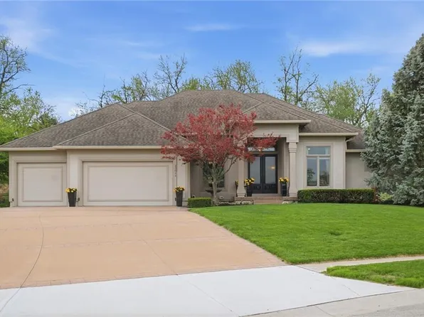 23611 W 72nd Ter, Shawnee, KS 66227