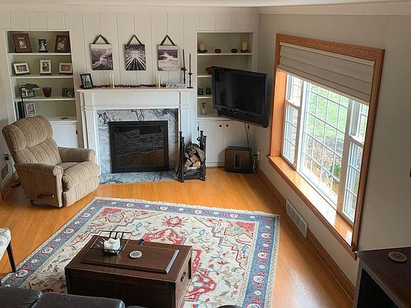 3rd image of 1785 Elmwood Ave