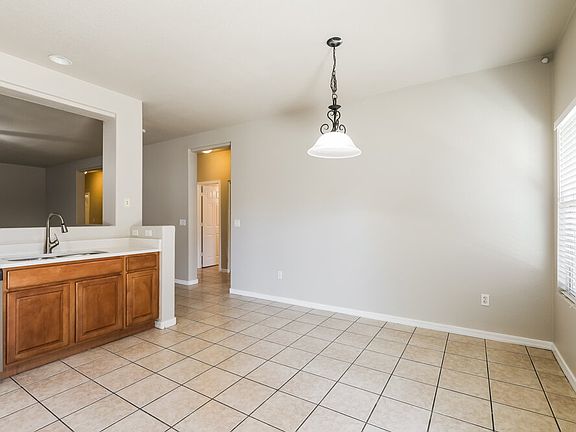 5th image of 103 W Calle Mantilla