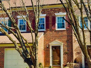 6053 Estates Dr, Alexandria, VA 22310