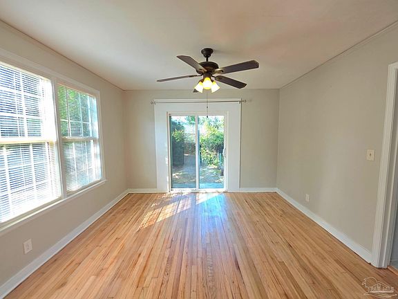 5th image of 120 W Lakeview Ave