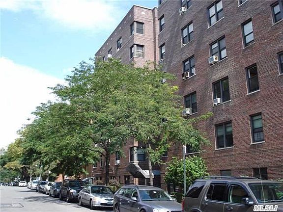 5th image of 72-11 110th St APT 5J