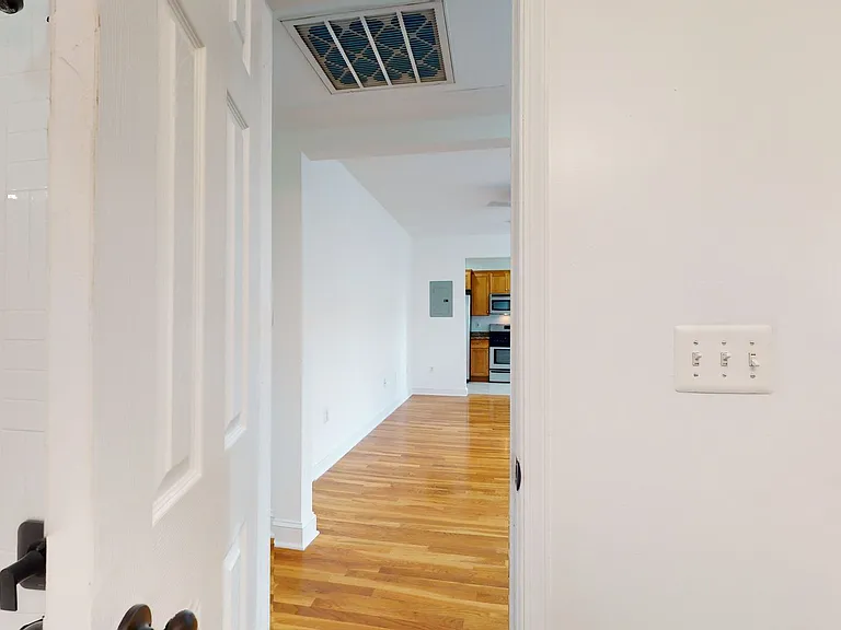 2824 12th St NE #203 — Photo 6