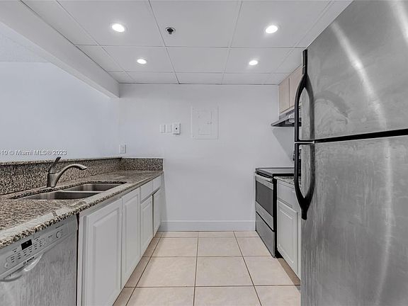 4th image of 7601 E Treasure Dr APT 2004