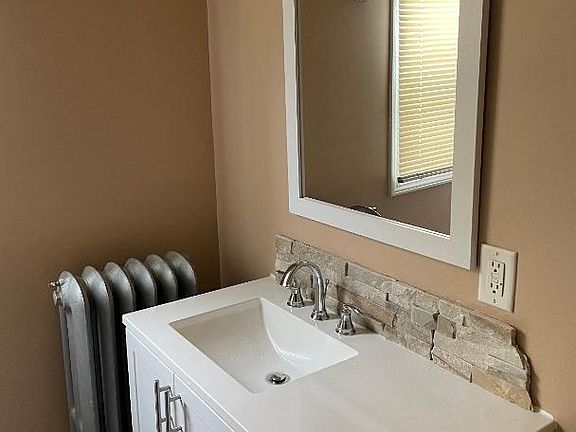 2nd image of 2213 N Hi Mount Blvd Unit 1